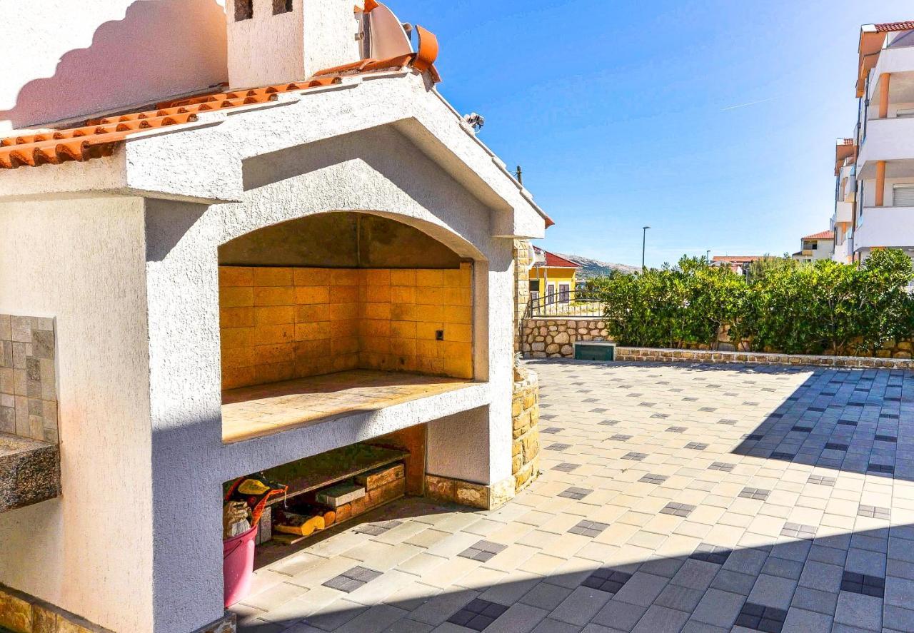 Apartments Jadran باغ المظهر الخارجي الصورة