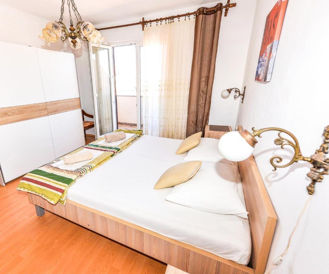 Apartments Jadran باغ المظهر الخارجي الصورة