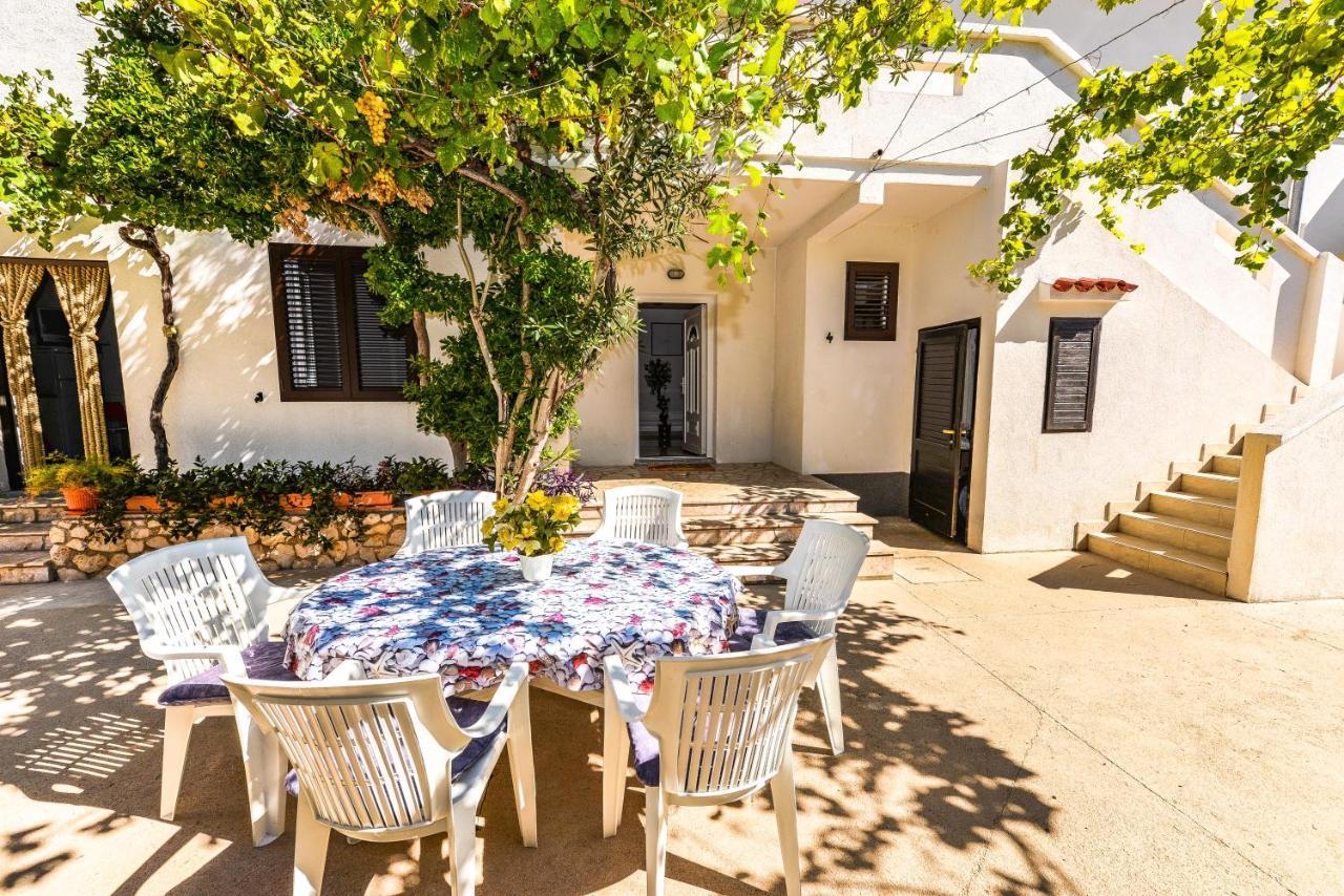 Apartments Jadran باغ المظهر الخارجي الصورة