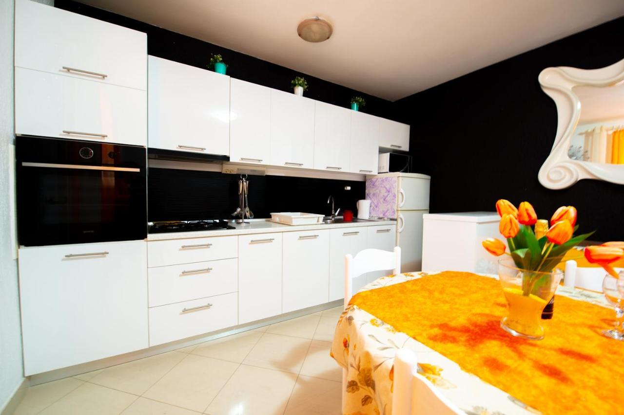 Apartments Jadran باغ المظهر الخارجي الصورة