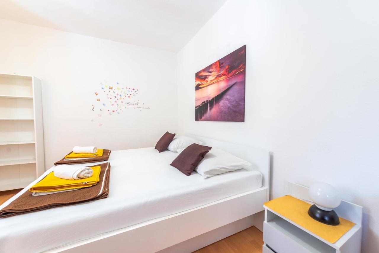 Apartments Jadran باغ المظهر الخارجي الصورة
